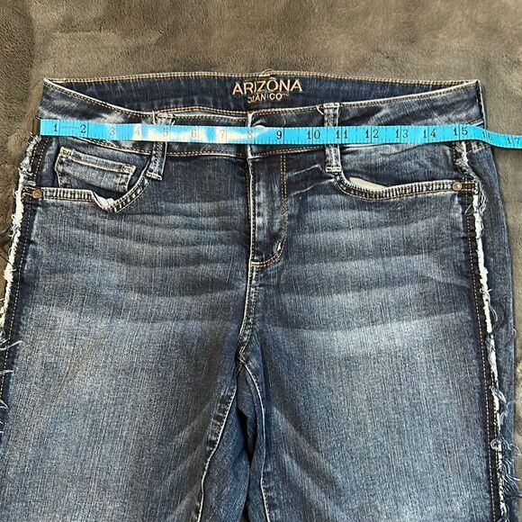 Arizona Jeans Company Juniors Ankle Jeans Size 9 - Picture 3 of 8
